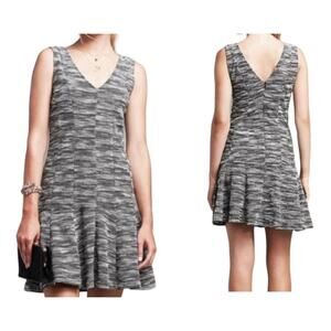Banana Republic Marled Tweed Fit & Flare Dress Drop Waist Pleated VNeck SZ 4‎